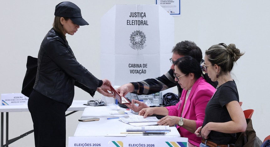Líder do Tribunal Eleitoral do Brasil escarta interferência estrangeira