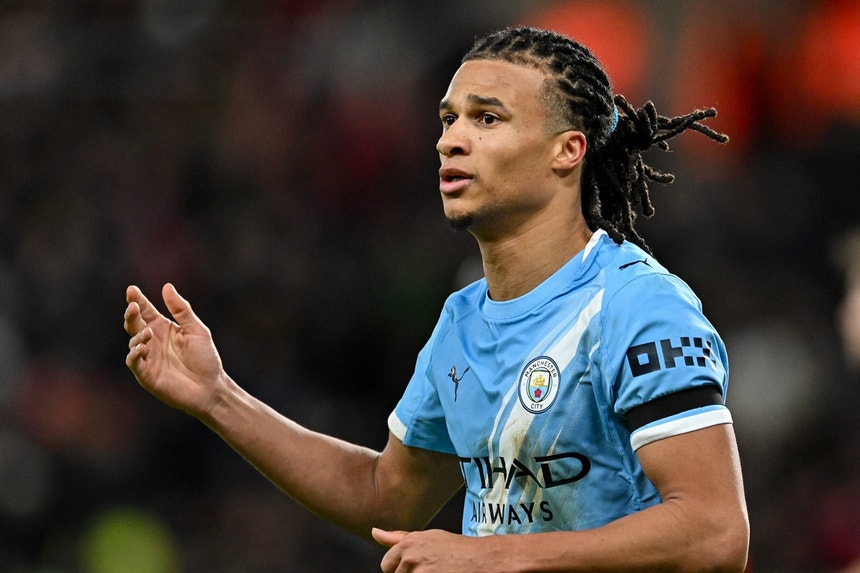 Imagem de Nathan Aké troca Manchester City pelo Fenerbahçe