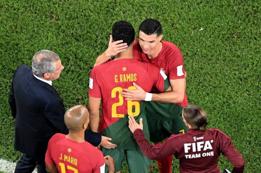 Imagem de Cristiano Ronaldo e Gonçalo Ramos "são compatíveis", alega antigo avançado da seleção