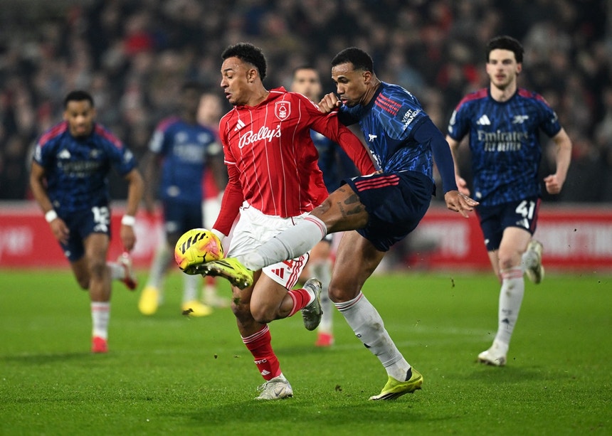 Arsenal volta a empatar mas mantém liderança folgada sobre perseguidores