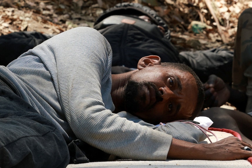 Imagem ilustrativa: Ceuta. Migrantes subsarianos sem água, sem comida e sem poderem regressar
