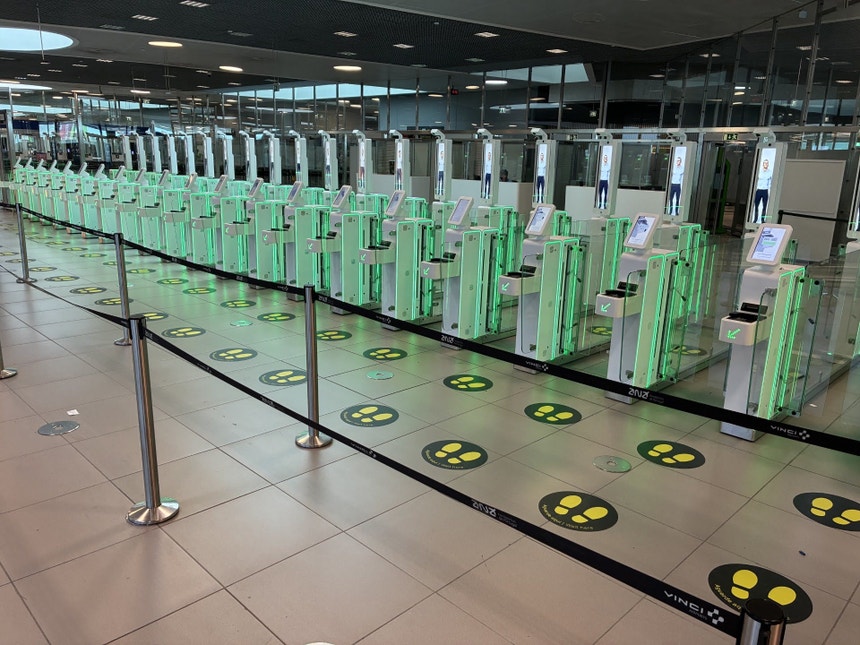 Imagem de Passageiros nos aeroportos sobem 2,0% em agosto para 7,9 milhões