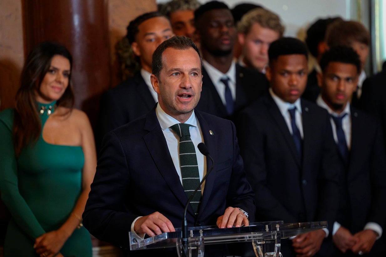 Varandas anuncia recandidatura � presid�ncia do Sporting