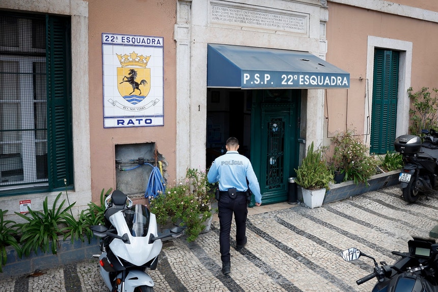 Imagem de Julgamento dos dois polícias da esquadra do Rato começa na sexta-feira