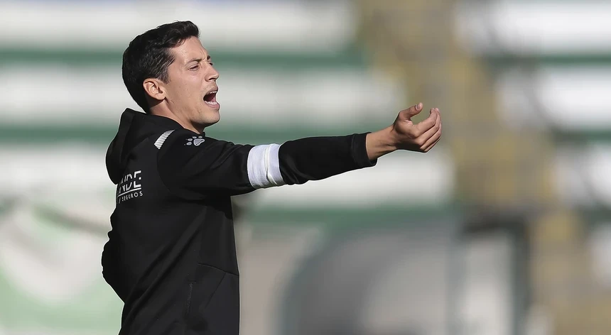 Imagem de Taça da Liga. “Queremos pegar na emoção do dérbi e jogar com ela” – Luís Pinto