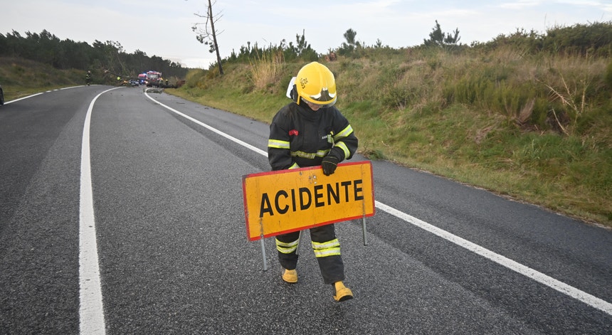 Depressão Kristin. A evolução do mau tempo em Portugal ao minuto