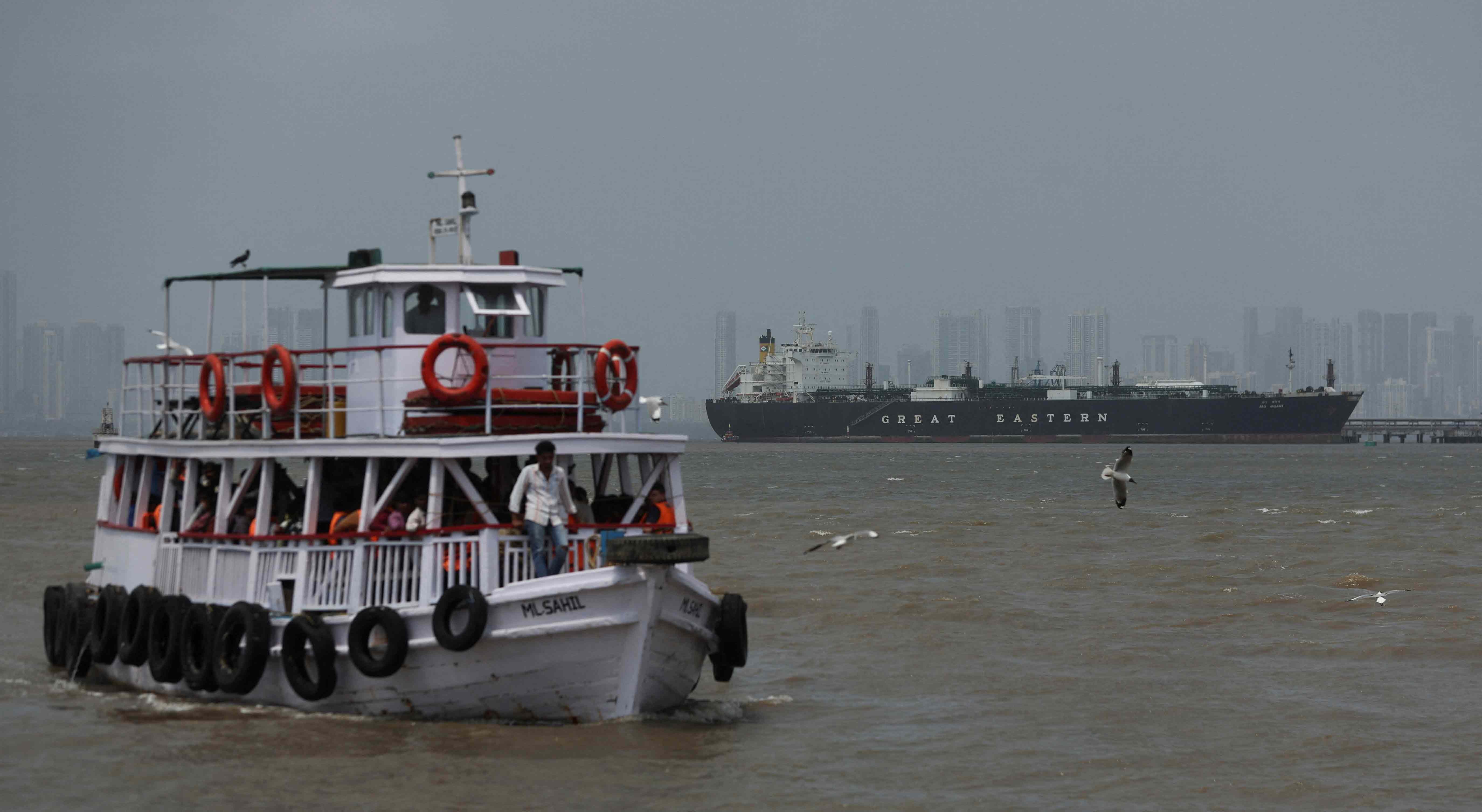França e Coreia do Sul cooperam para desbloquear Estreito de Ormuz