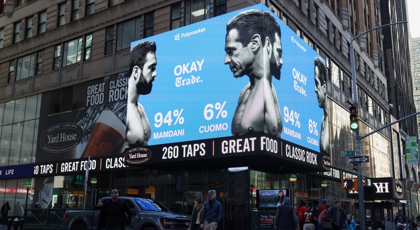 Imagem de Opositor de Trump lidera sondagens. Nova Iorque elege novo presidente da Câmara