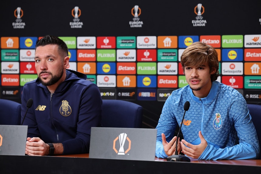 Rodrigo Mora feliz com 