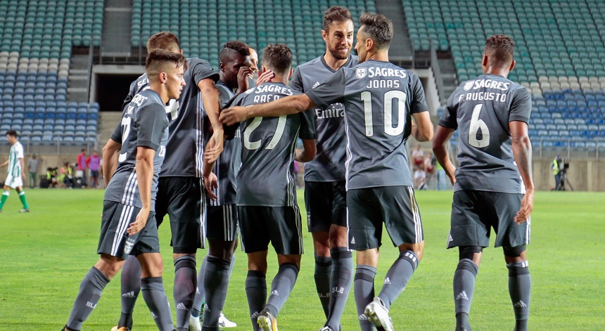Dois golos de Seferovic valeram a conquista da Algarve Cup
