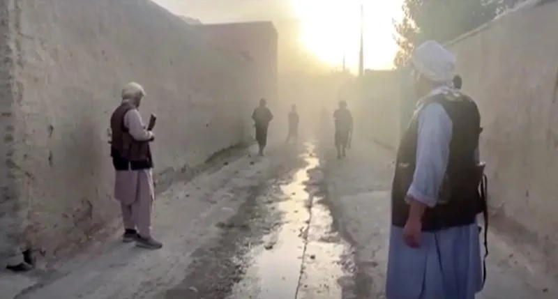 Centenas de soldados renderam-se aos talibãs no aeroporto de Kunduz - Vimarsana News
