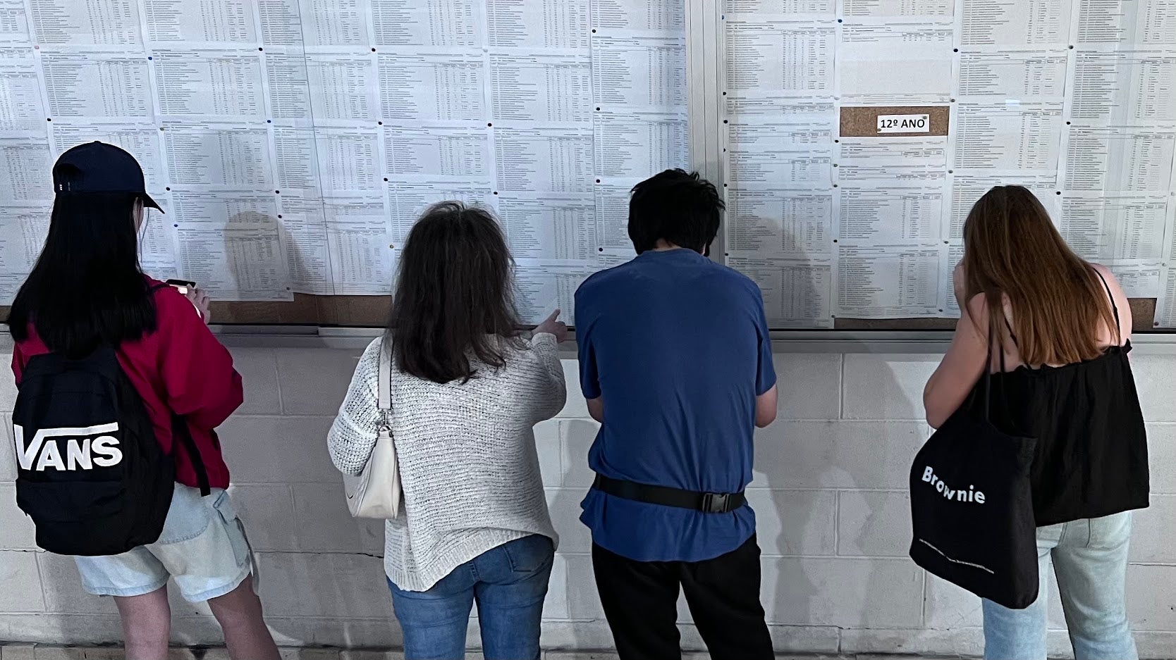 Escolas prolongam reaprecia��es de exames da 1� Fase