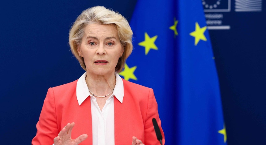 Imagem de Von der Leyen em Kiev para apoiar indústria de defesa ucraniana