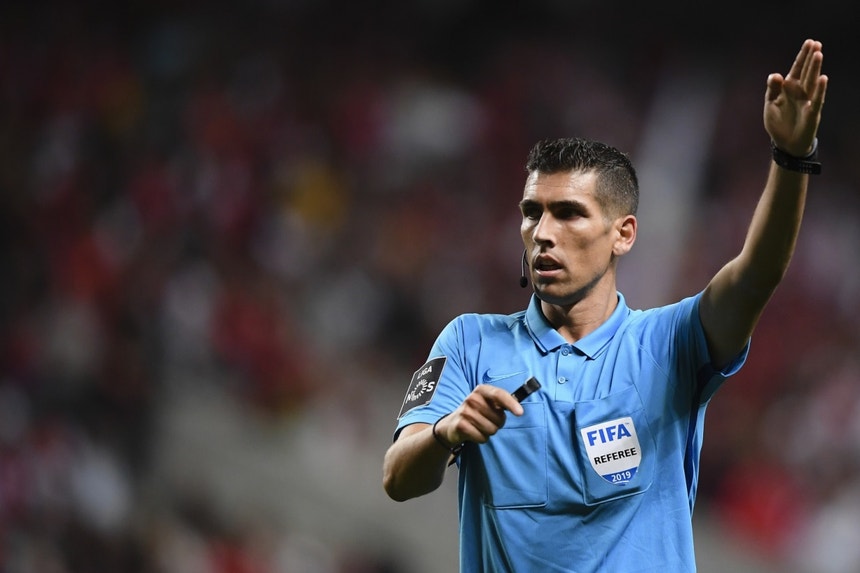 Imagem de Associação de árbitros denuncia 