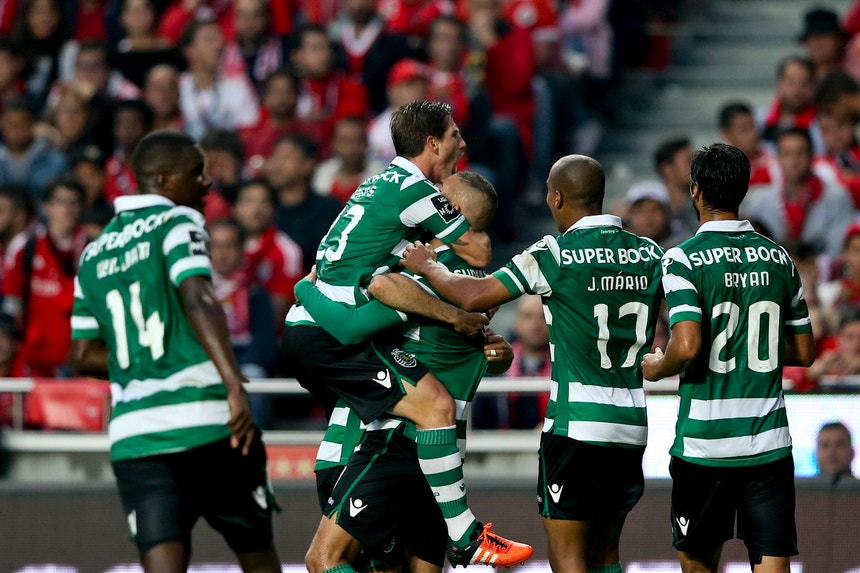 O Sporting é "campeão de inverno" e em Alvalade cheira a título
