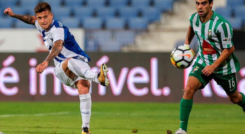 Otavio regressa sem condicionamentos aos treinos do FC Porto

