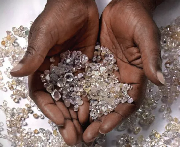 Angola arrecadou 1,3 mil milhões de euros com exportação de diamantes em 2025