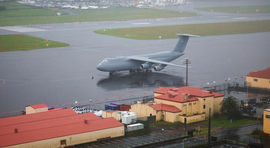 Imagem de Líder do PS diz que portugueses têm direito de saber o que se passa na Base das Lajes