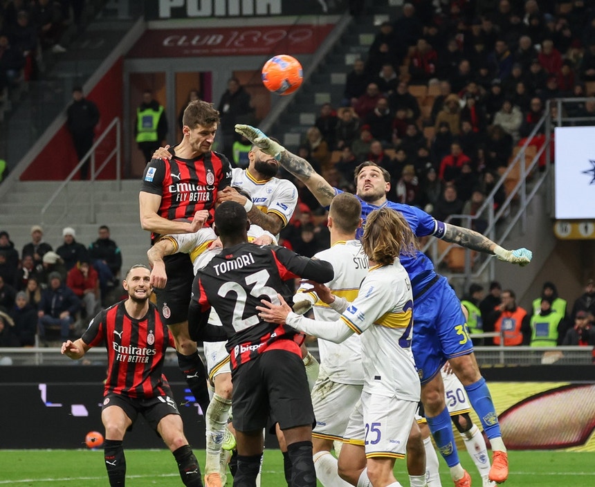 AC Milan sobe ao segundo lugar da Liga italiana após a 21.ª jornada