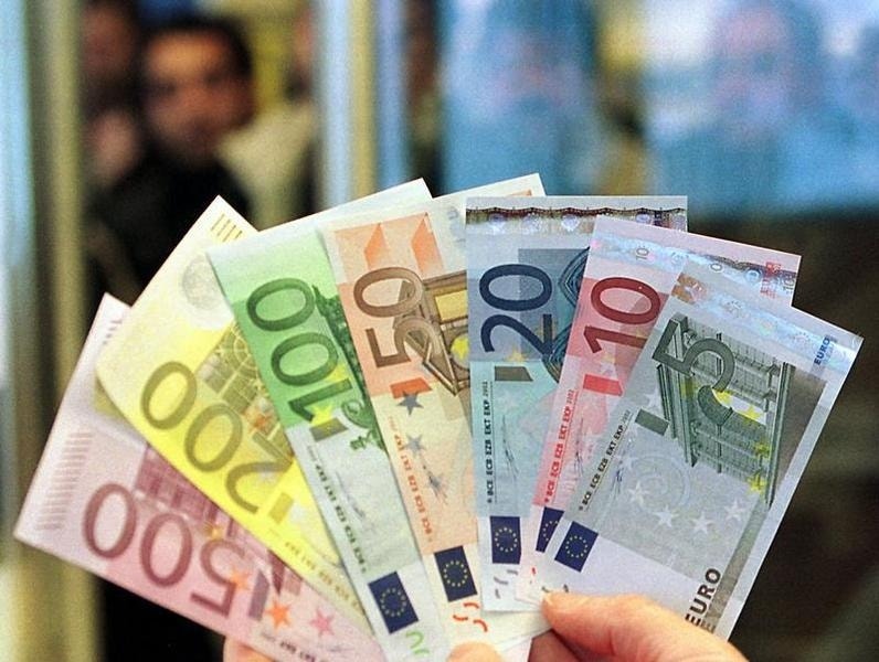 Vinte e seis mil famílias com dívidas pedem ajuda à DECO
