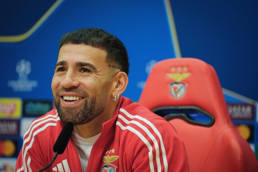 Imagem de Otamendi e Prestianni chamados pela Argentina para receber Guatemala