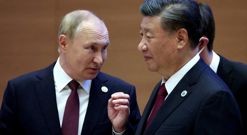 Xi Jinping e Vladimir Putin avistaram-se pela última vez em setembro, no Uzebequistão
