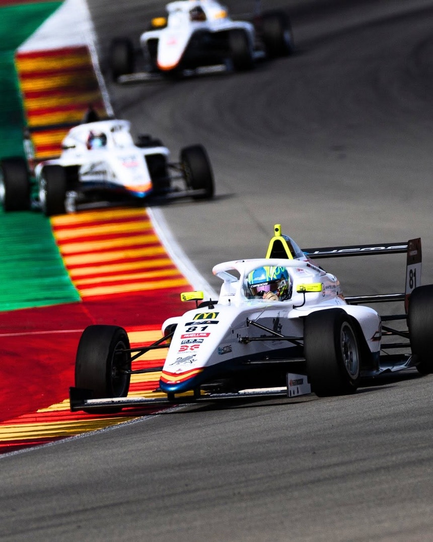 Imagem de Filho de Tiago Monteiro é o primeiro luso a liderar Campeonato espanhol de F4