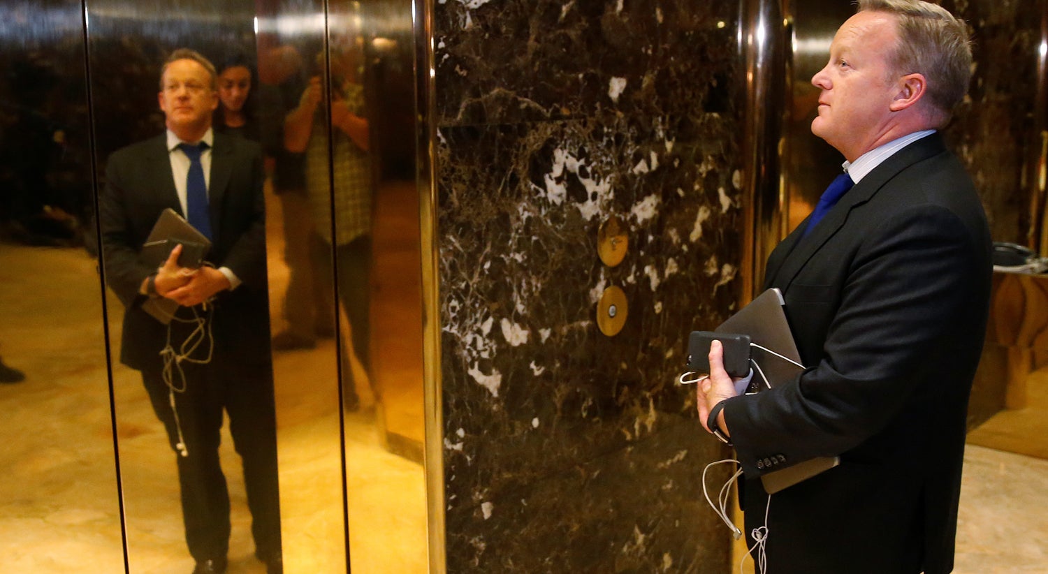 Nos &uacute;ltimos dias a Trump Tower tem sido palco de numerosos encontros. Foto: Carlo Allegri - Reuters 