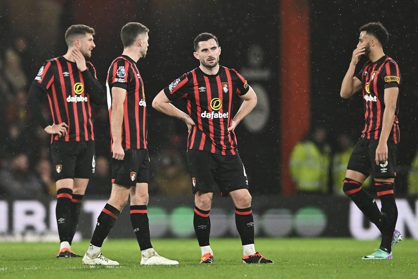 O Bournemouth eliminou uma vantagem de três golos do Luton
