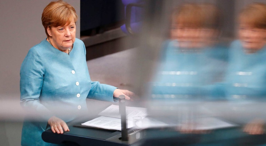 Merkel garante o compromisso europeu com o acordo para o clima
