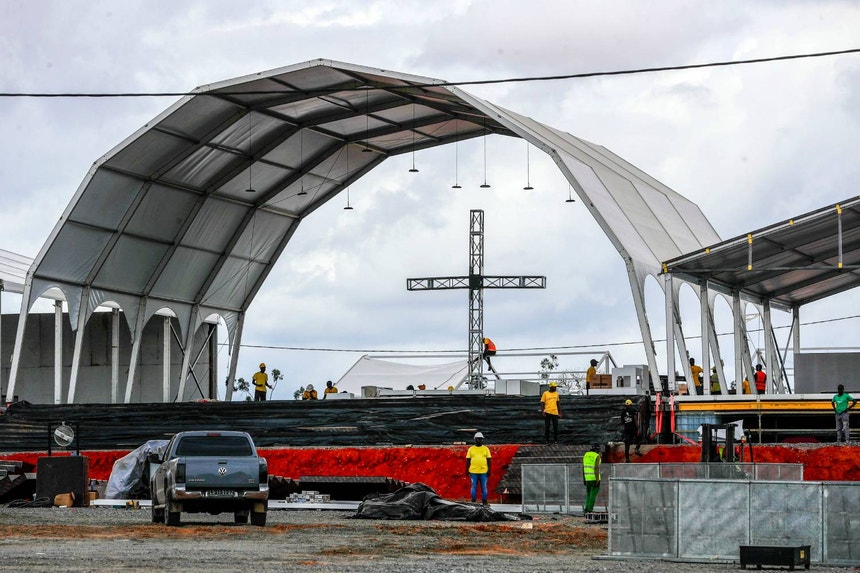 Imagem de Moradores lisonjeados com missa no Kilamba esperam palavras confortadoras de Leão XIV