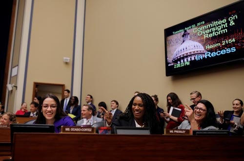 Alexandria Ocasio-Cortes, Rashida Tlaib, Ayanna Pressley, tr&ecirc;s da 'equipa' democrata do Congresso dos EUA