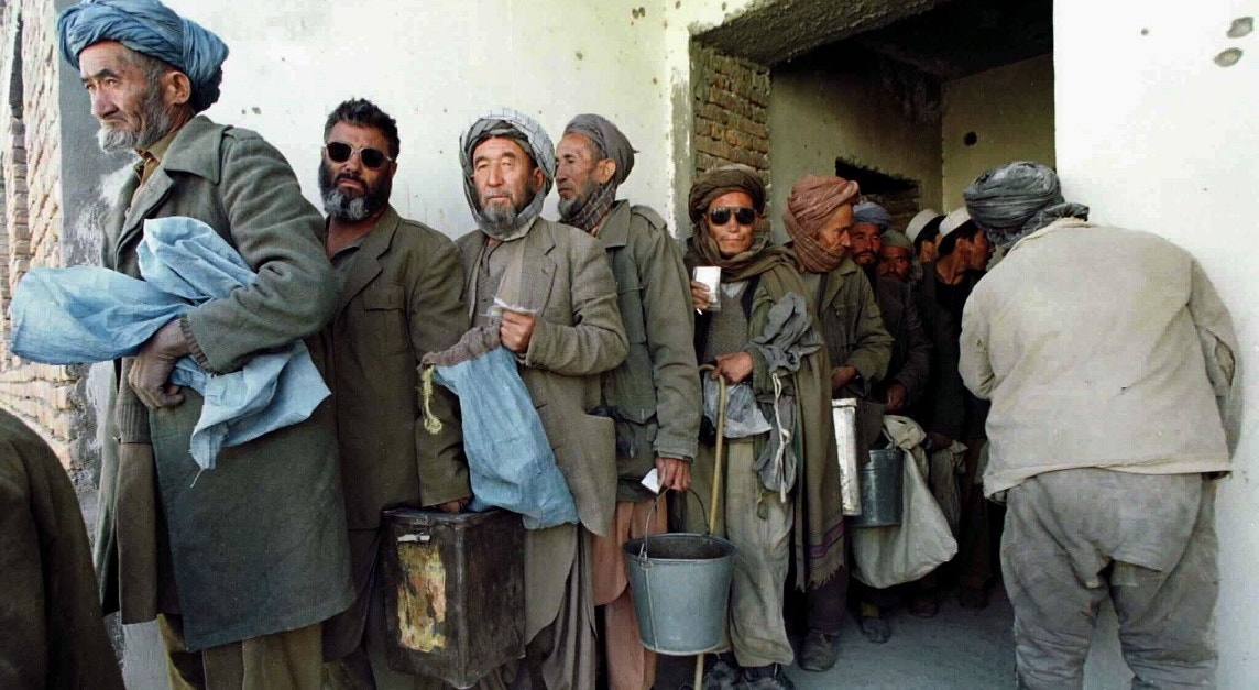  Afeganist&atilde;o, 1996. Doentes com lepra e tuberculose | Dylan Martinez - Reuters 