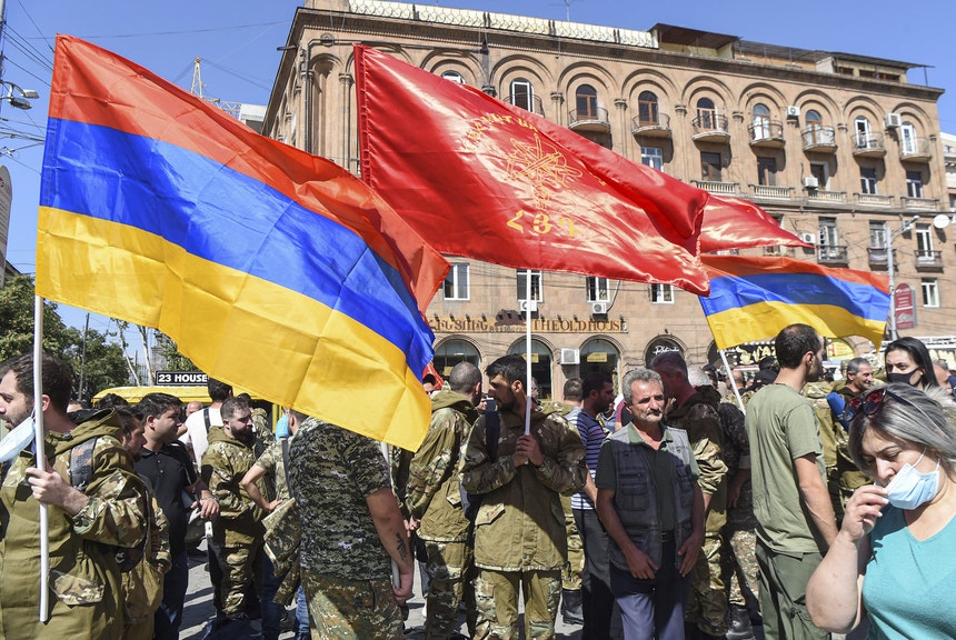 Combates entre Azerbeijão e forças separatistas apoiadas pela Arménia fazem  pelo menos 23 mortos - Mundo - SÁBADO