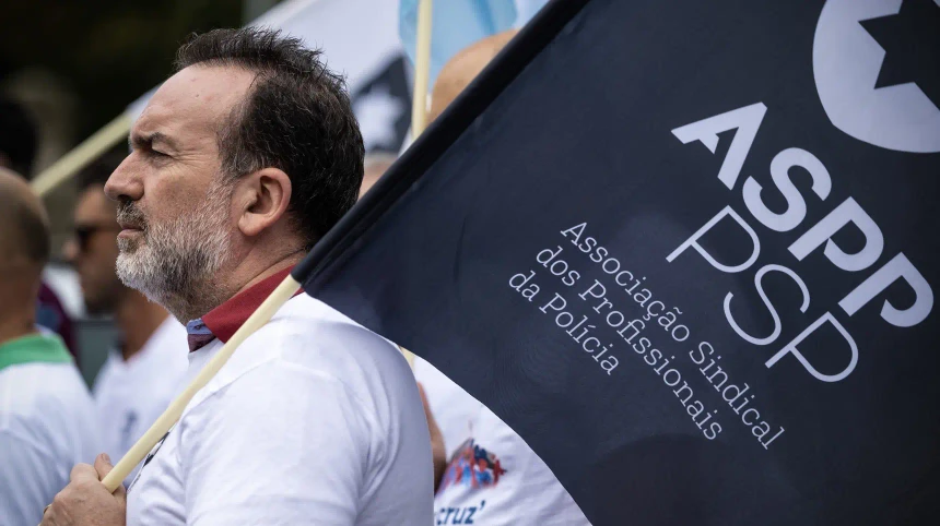 Aeroporto de Lisboa. Agentes da PSP em plenário por não serem 