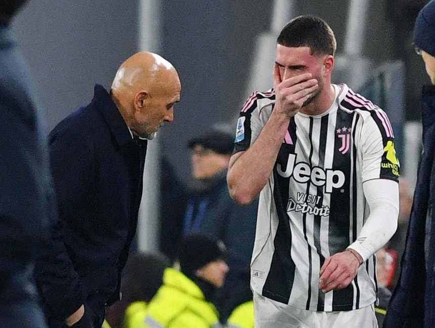 Imagem de Vlahovic sofre lesão muscular grave e deve desfalcar Juventus três meses