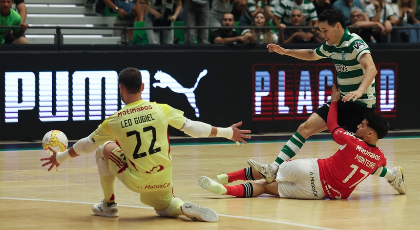 Imagem de Sporting leva decisão do título de futsal para o quinto jogo