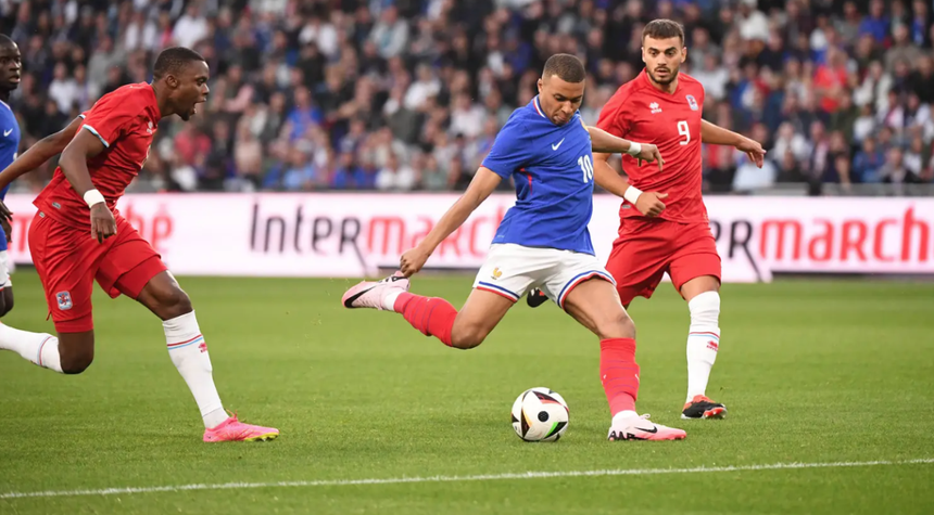 Os gauleses liderados por Mbappé venceram à vontade os luxemburgueses
