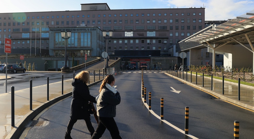 Imagem de Evolução positiva. Marcelo Rebelo de Sousa aguarda alta para viajar do Hospital de São João até Belém