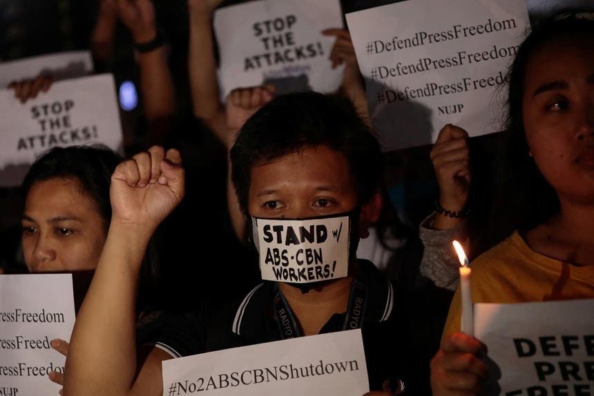 Manifestação de apoio aos trabalhadores da operadora filipina de televisão ABS-CBN, em fevereiro de 2020 Foto - Reuters