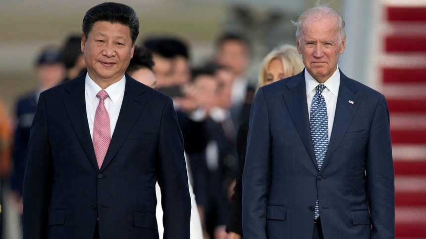 Xi Jinping e Joe Biden vão falar esta sexta-feira por telefone
