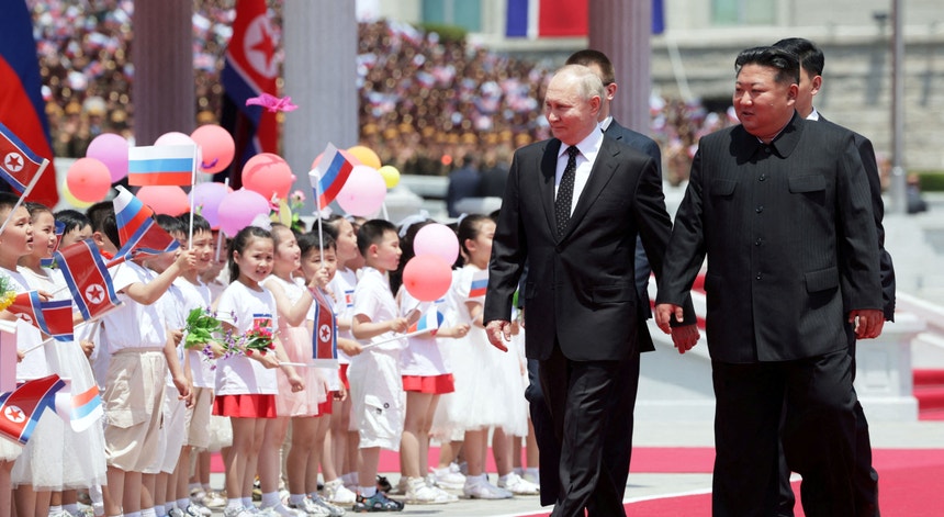 Esta é a primeira visita do presidente russo ao norte da península coreana em 24 anos.
