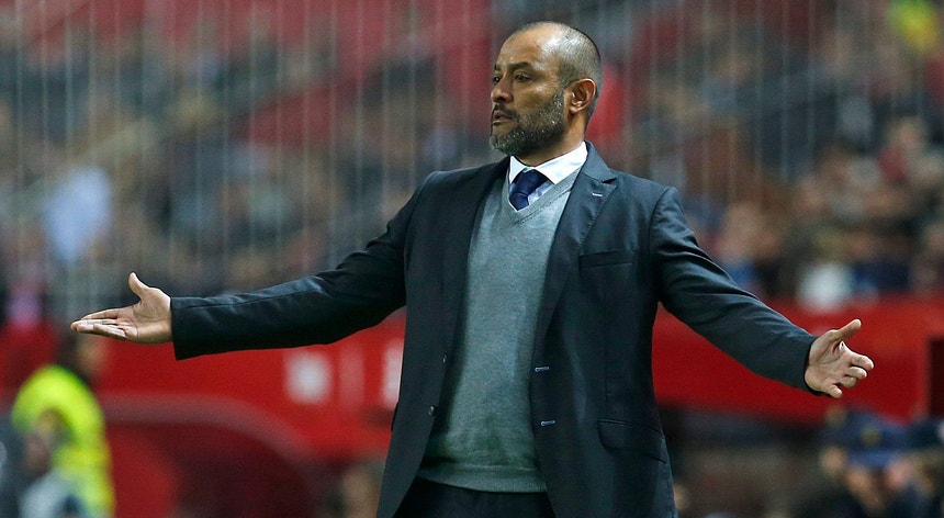 Nuno Espírito Santo tem uma tarefa de grau de dificuldade elevada no FC Porto
