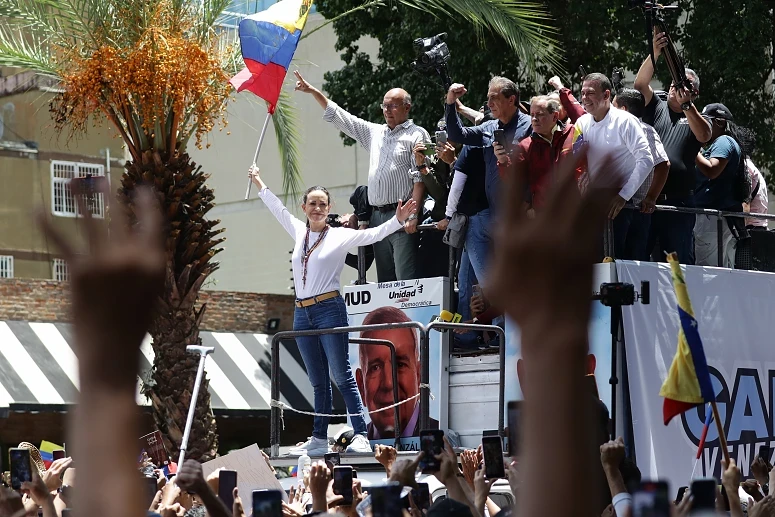 Corina Machado volta a pedir ao povo que saia à rua
