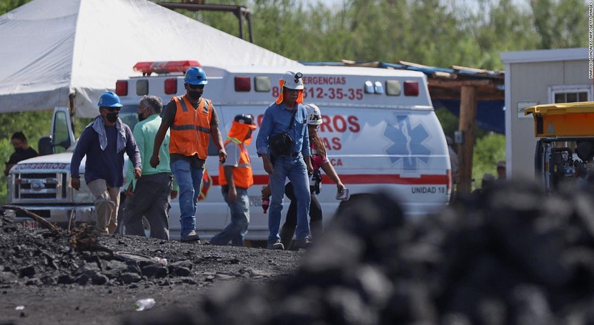 Está difícil o resgate dos mineiros soterrados no México
