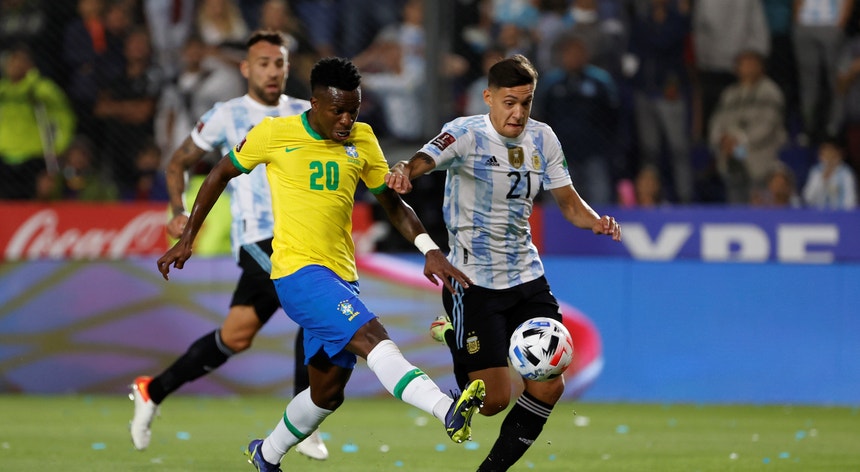 Argentinos e brasileiros anularam-se num jogo de qualidade mediana
