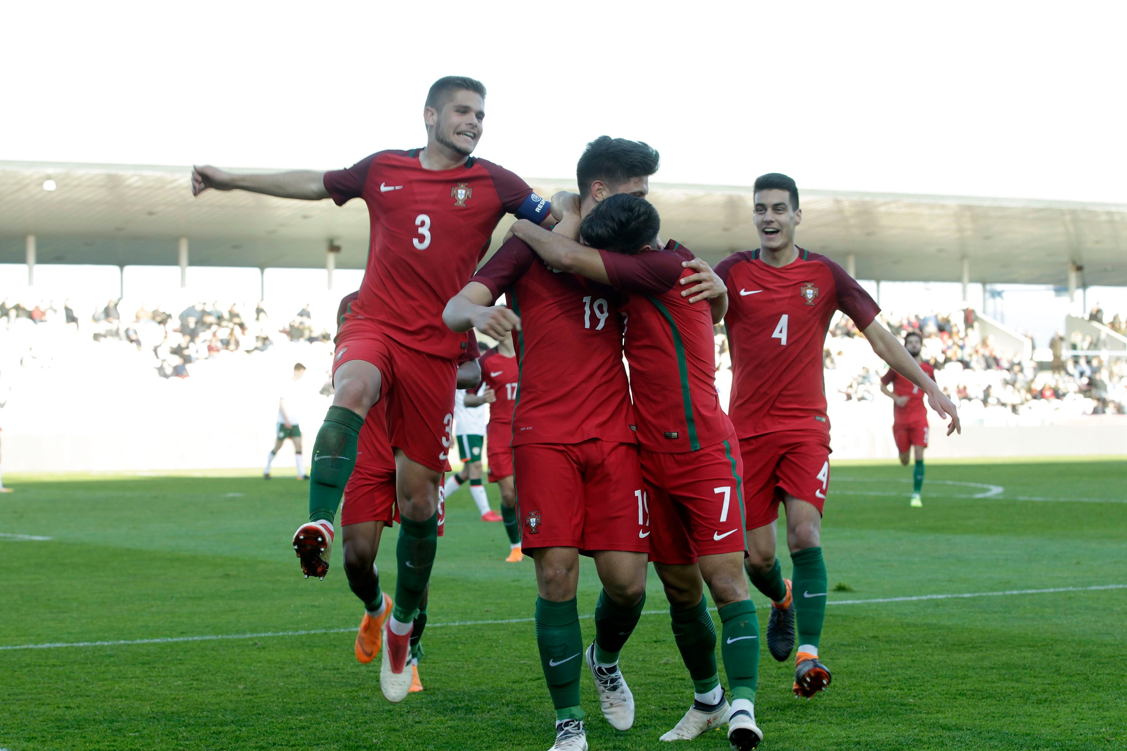 Portugal sem fases finais de Europeus jovens de futebol como em 2015