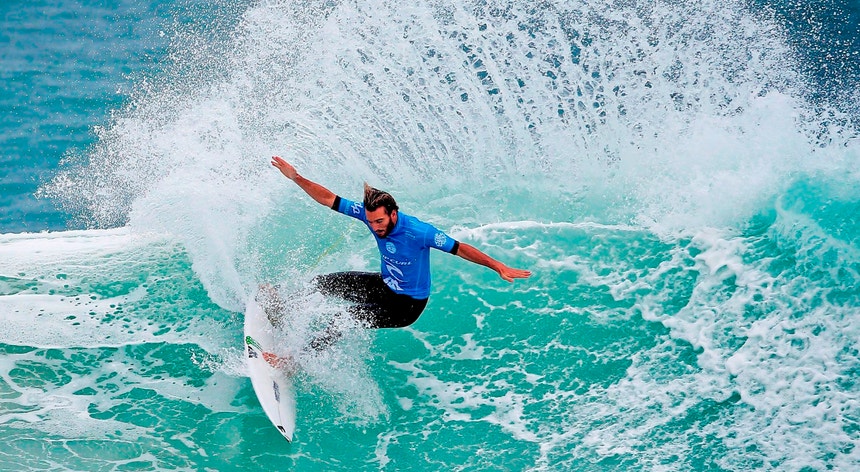 Frederico Morais a fazer surf de alto nível na Austrália
