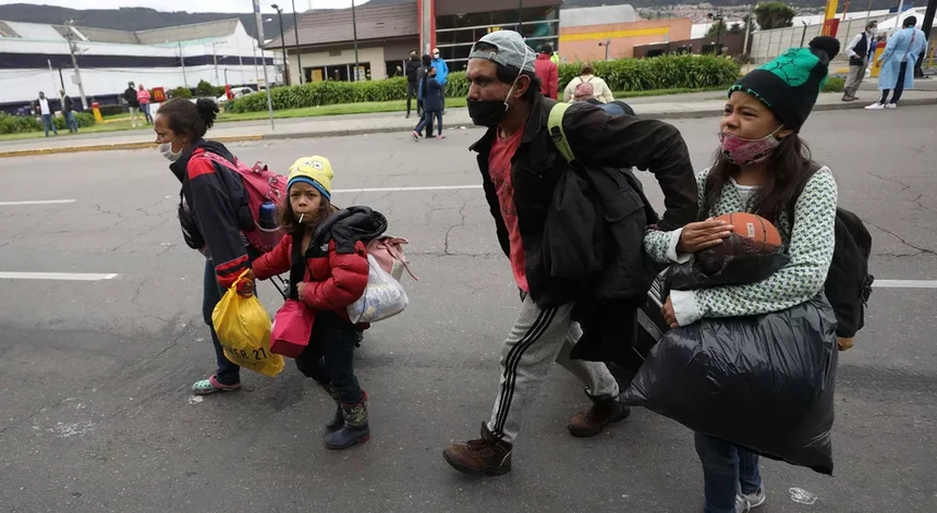Entre 1.200 y 1.400 venezolanos salen del país cada día