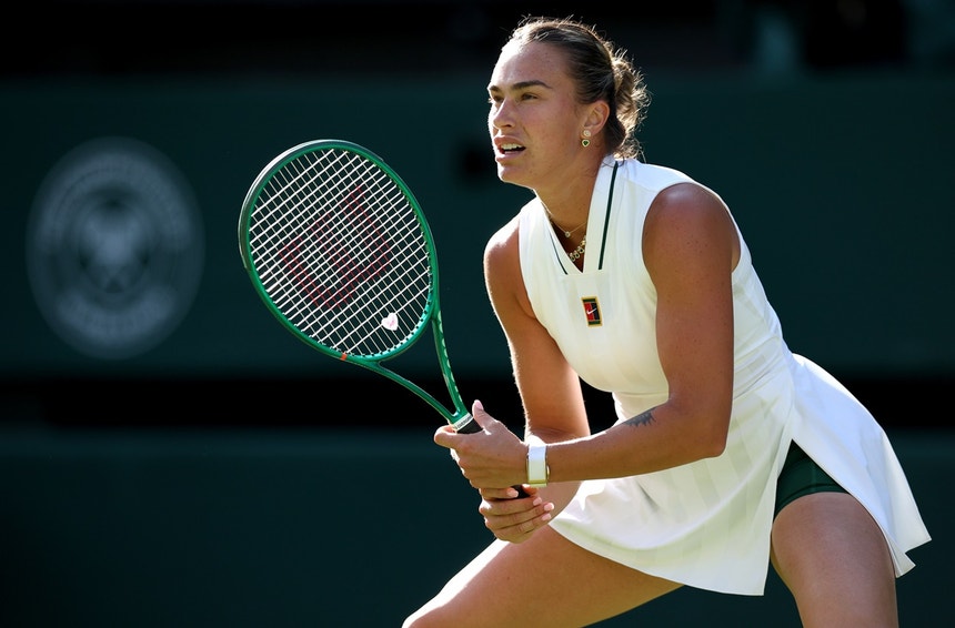 Imagem de Wimbledon. Número um Sabalenka com vitória fácil rumo à segunda ronda